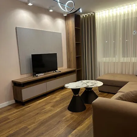 Tiranaglowapartament Tirana