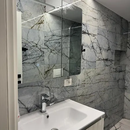 Lejlighed Tiranaglowapartament *