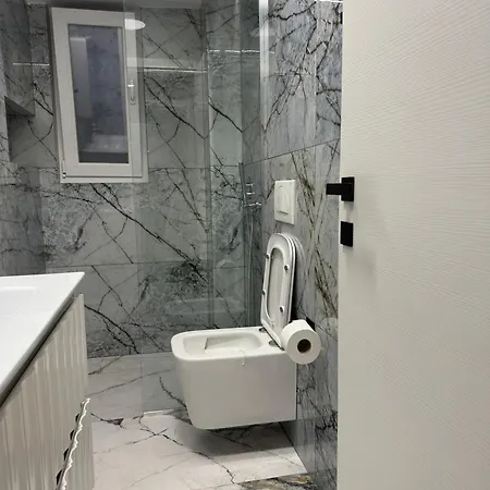Lejlighed Tiranaglowapartament *